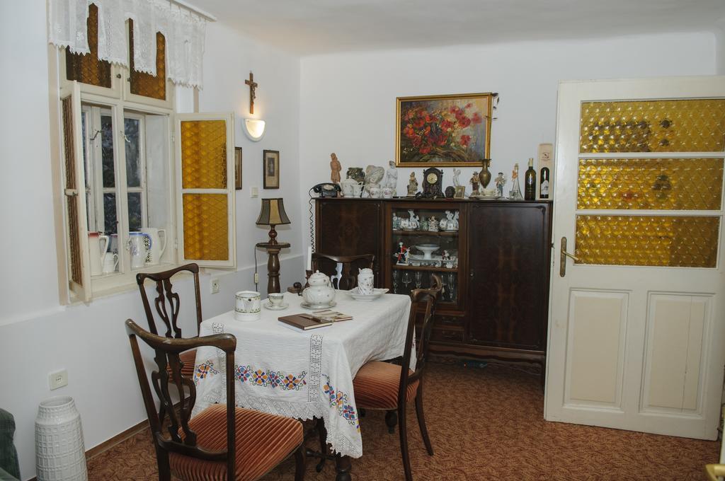 Fonagy Es Walter Vendeg- Es Borhaz Bed & Breakfast Vac Exterior photo