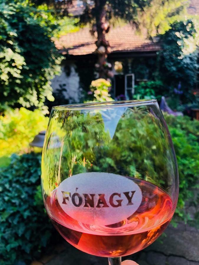 Fonagy Es Walter Vendeg- Es Borhaz Bed & Breakfast Vac Room photo